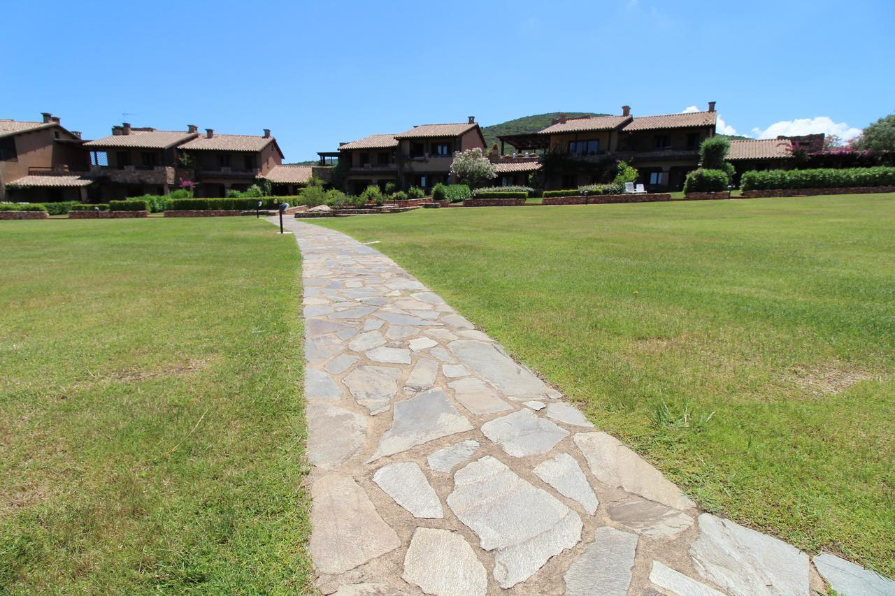 Appartamenti Residence Vela Blu Golfo Aranci มาริเนลลา ภายนอก รูปภาพ